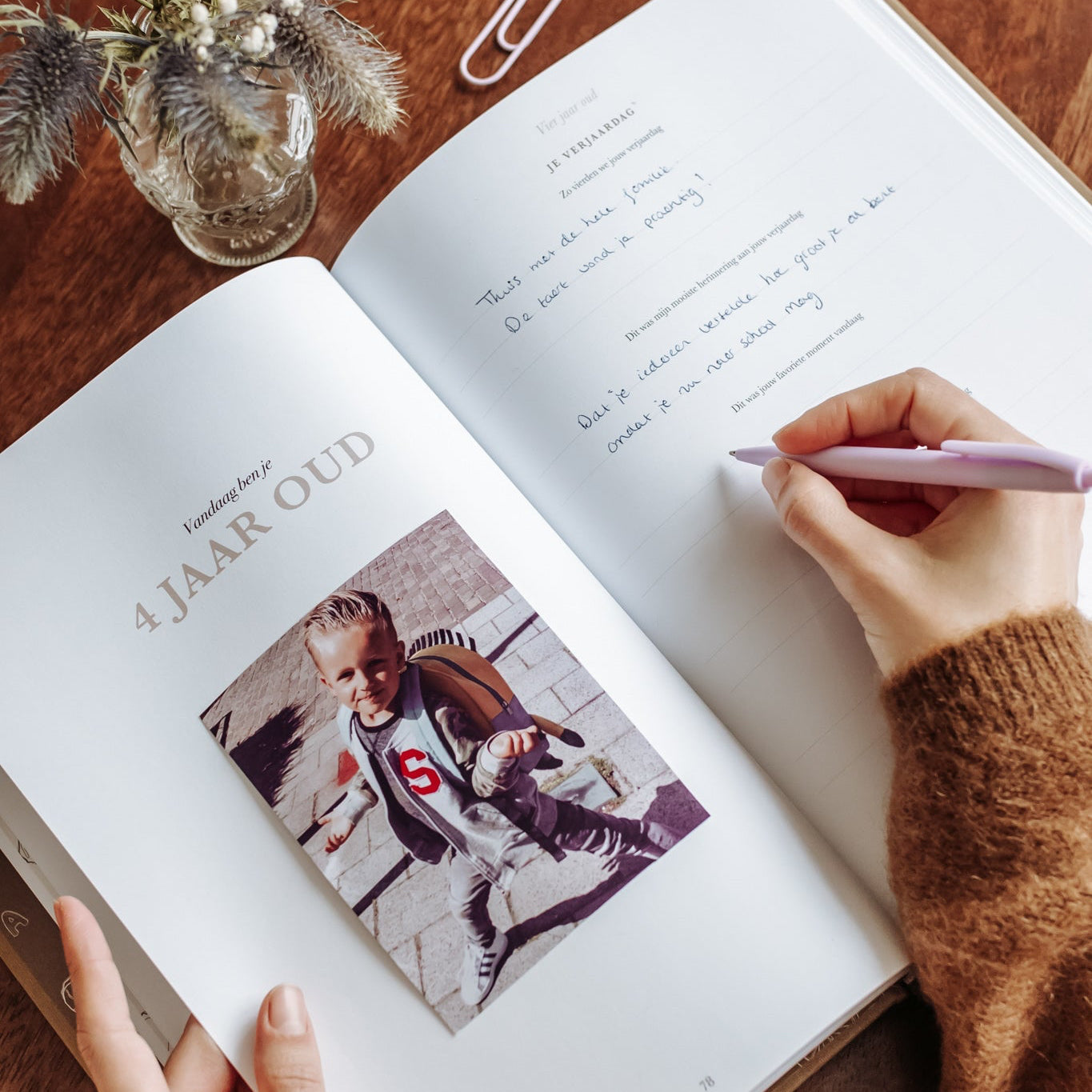 4 jaar oud pagina in Toen jij steeds groter werd opgroei invulboek met ruimte voor herinneringen en foto