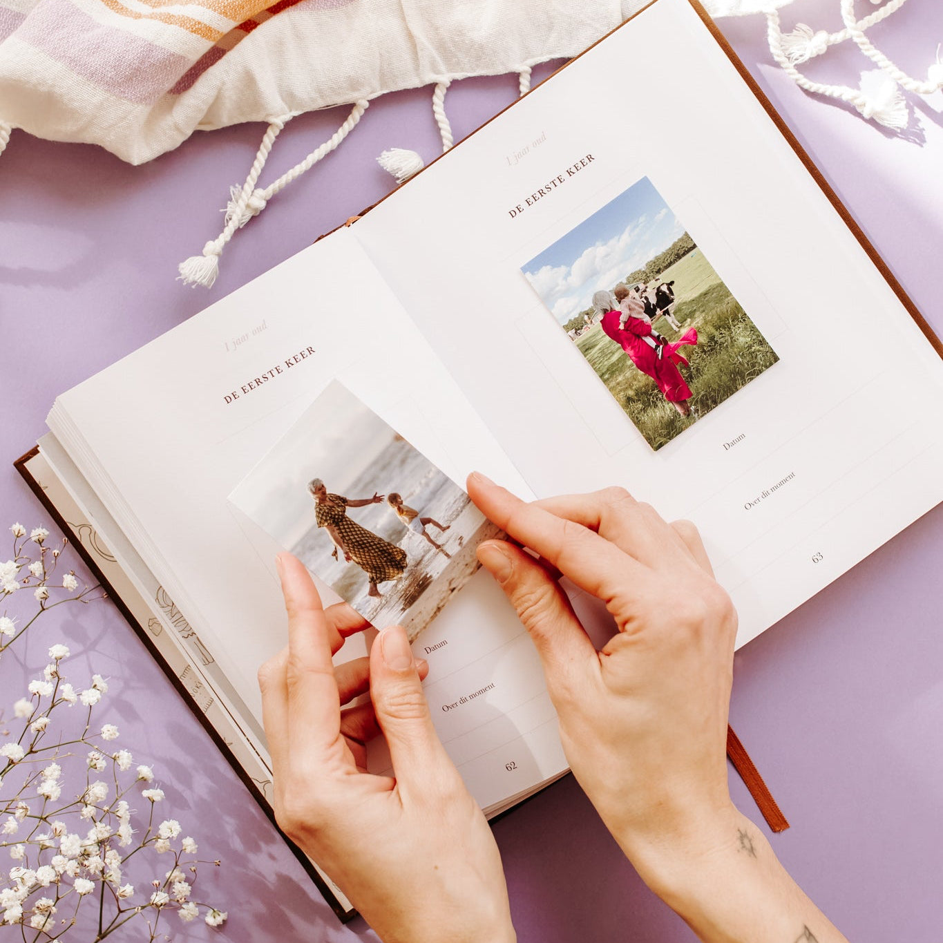 Binnenpagina van Birth Lines grootouder invulboek Sinds jij mijn kleinkind bent met foto’s van eerste keren en ruimte voor herinneringen