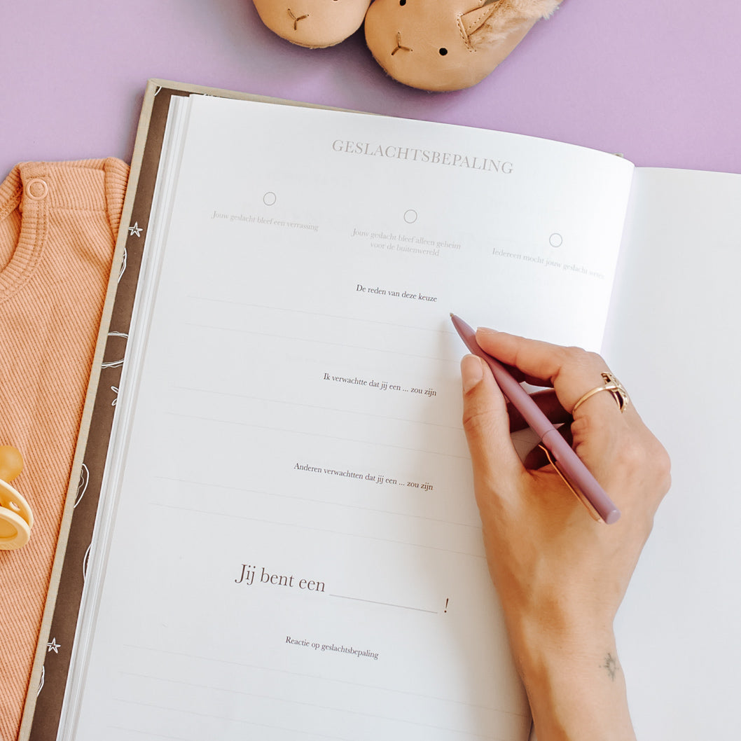 geslachtsbepaling pagina in Het begin van jouw leven zwangerschaps en baby eerste jaar invulboek