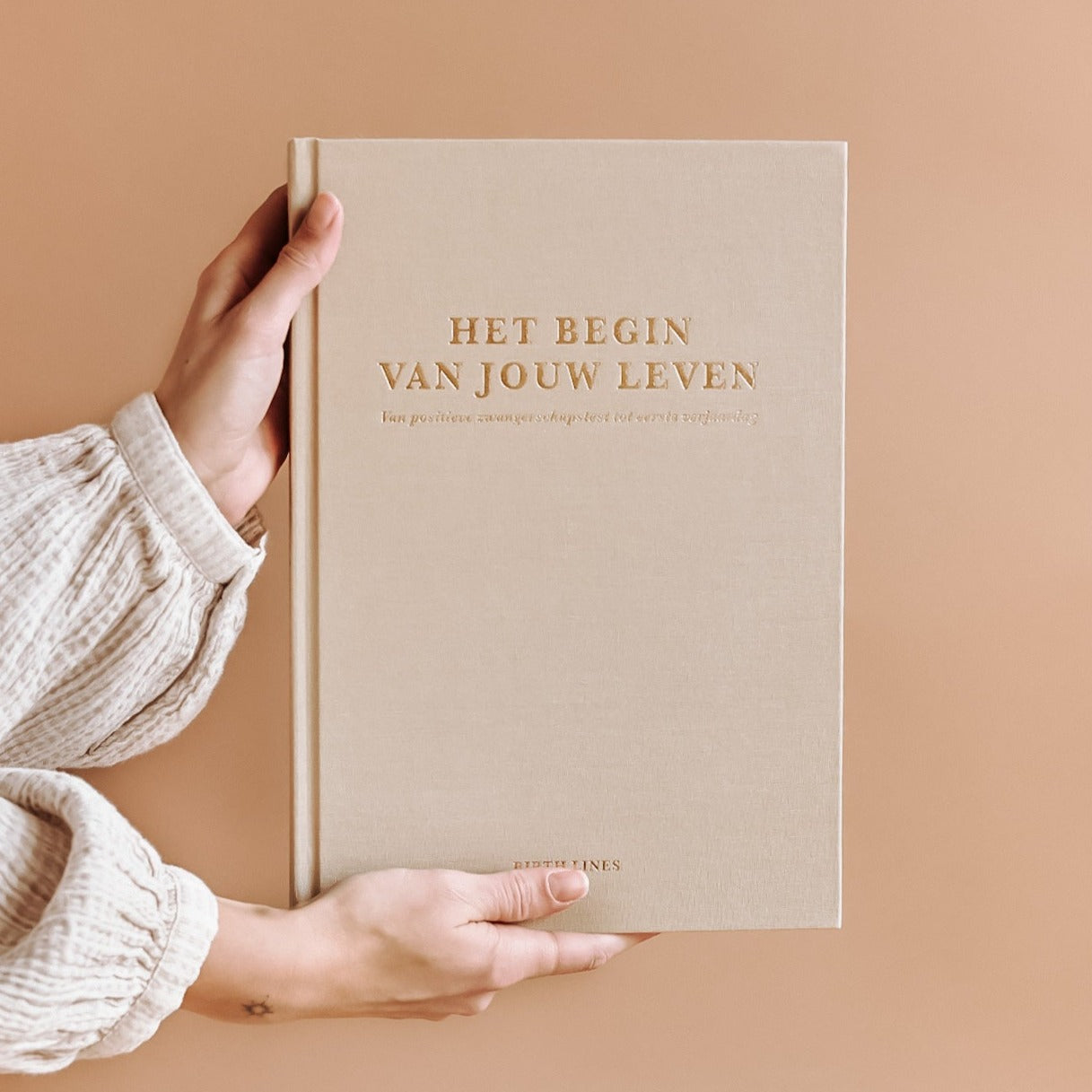 Het begin van jouw leven zwangerschaps en baby eerste jaar invulboek linnen kaft Birth Lines